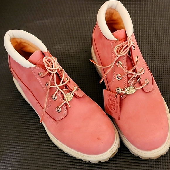 Timberland Nellie Chukka Ankle Boots Pink Leather Rugged Lug Sole Spring Outdoor - Picture 1 of 11